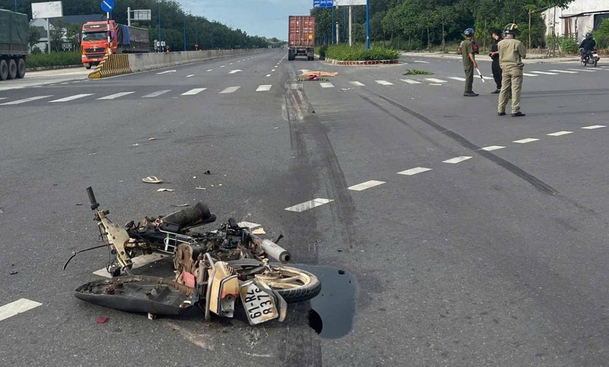 Xe may vuot den do tong trung xe dau keo o Binh Duong hinh anh