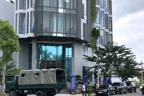 Cong an phong toa tru so cong ty huy dong von tra lai 50%/nam hinh anh