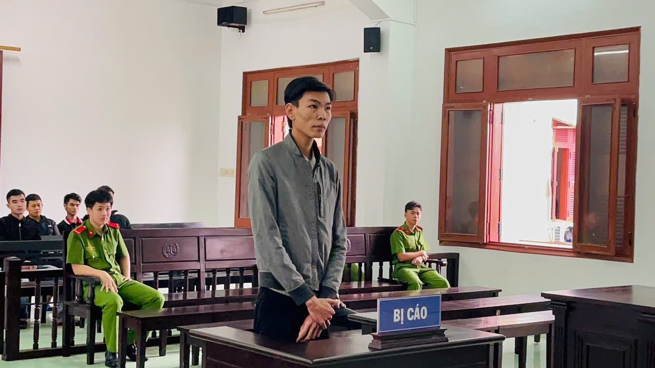 Mua súng phòng thân ảnh 1 Mua sung phong than anh 1