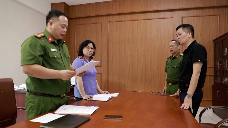 Cong ty dau khi,  Dau khi Quang Ninh,  Hoang Van Thoan,  Bui Thi Phuong,  Cong ty Cai Lan,  Dau khi Cai Lan anh 1