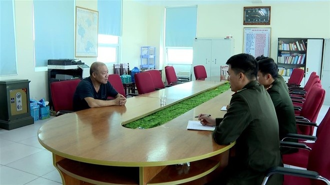 'Tieu xao' tim cach o lai Viet Nam cua nguoi dan ong ngoai quoc hinh anh