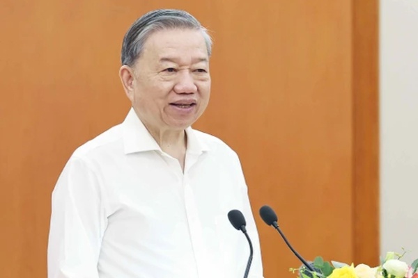 Tong Bi thu lam viec voi Tieu ban Van kien va Tieu ban Dieu le Dang hinh anh