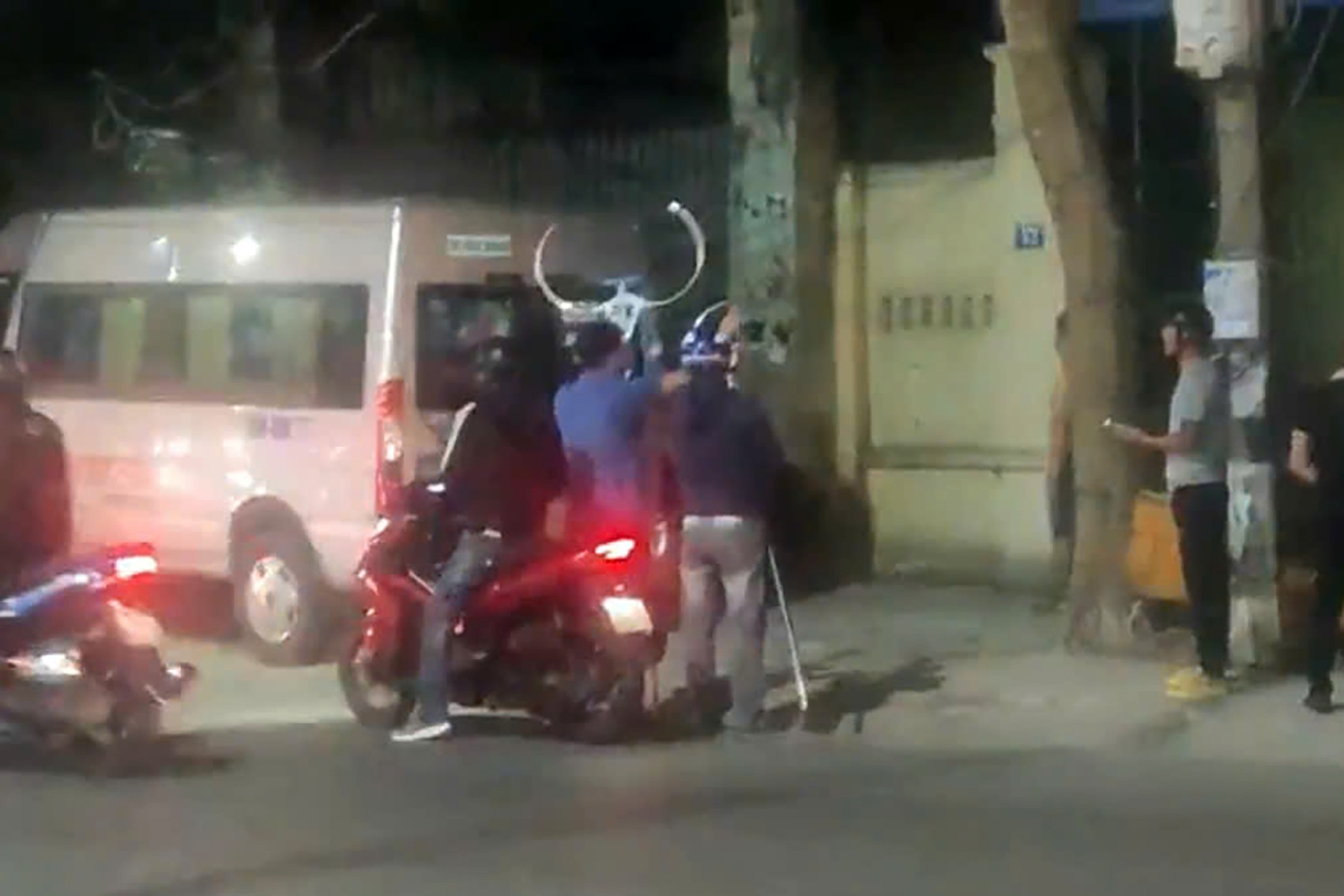 Ke nghi ngao da,  Chem 2 nguoi,  Hai Phong anh 1