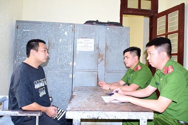 Tự chế,  200 kg pháo ảnh 1 Tu che,  200 kg phao anh 1