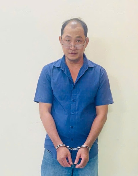 Lua dao,  Rua tien,  Nguyen Thi Kim Trang,  Le Van Hoa,  Tiem vang Duc Long anh 2