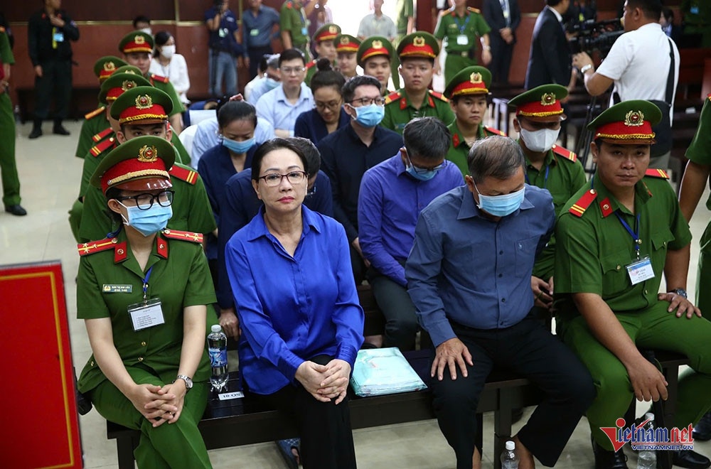 Ngan hang SCB,  Van Thinh Phat,  Truong My Lan,  SCB,  Nha 78 Nguyen Hue,  Cong ty Tuan Chau,  Cong ty Thanh Hieu,  Cong ty Phuong Trang,  Cong ty Au Lac,  Dao Hong Tuyen anh 2