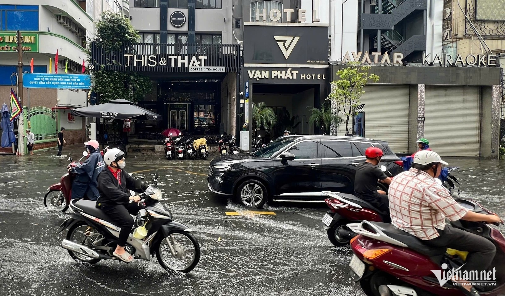 Du khach xan quan TP.HCM anh 1