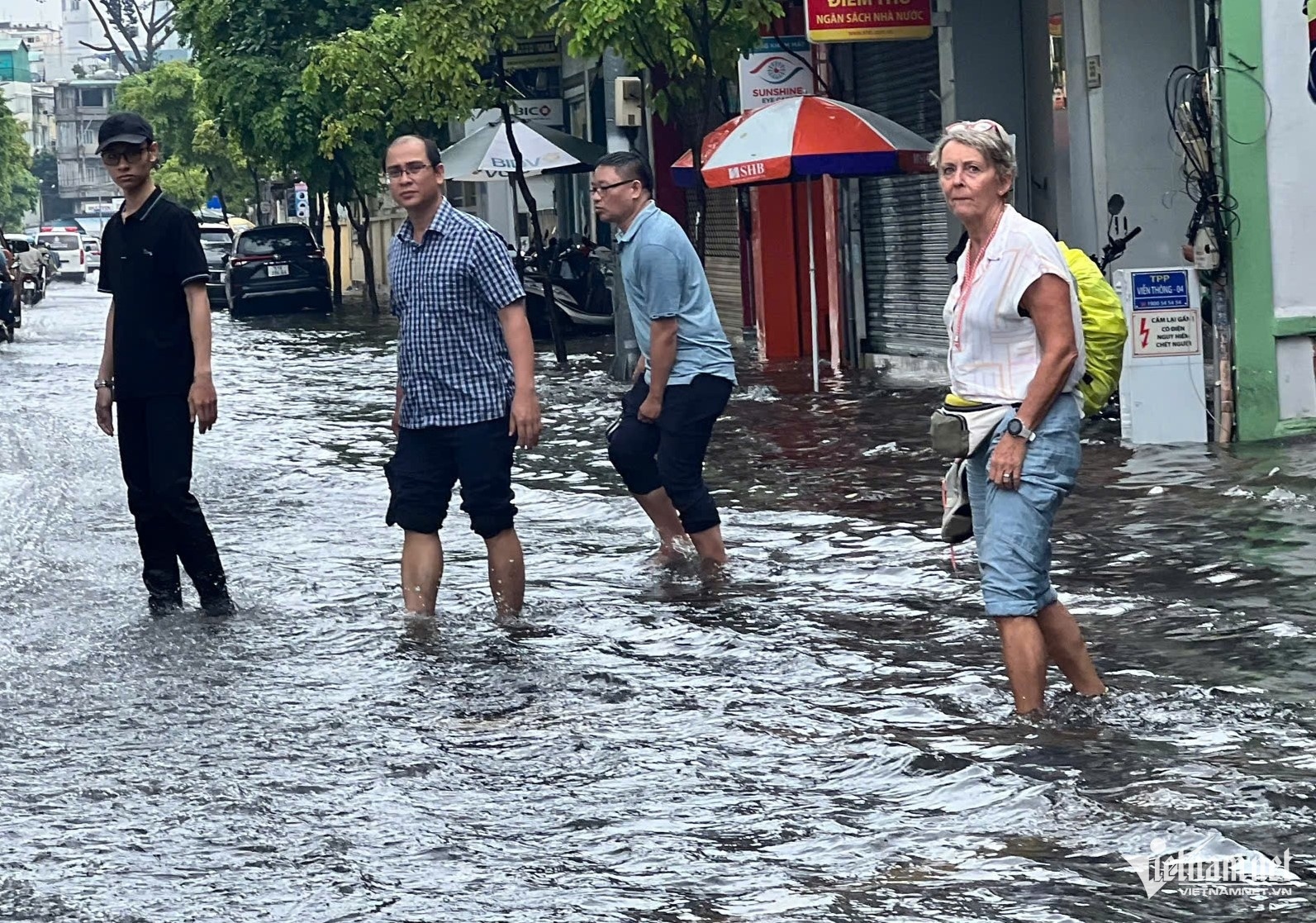 Du khach xan quan TP.HCM anh 4