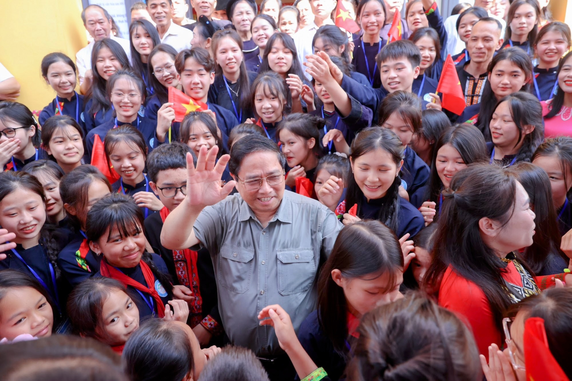 Thu tuong: Dai doan ket de khong ngung nang cao doi song nhan dan hinh anh