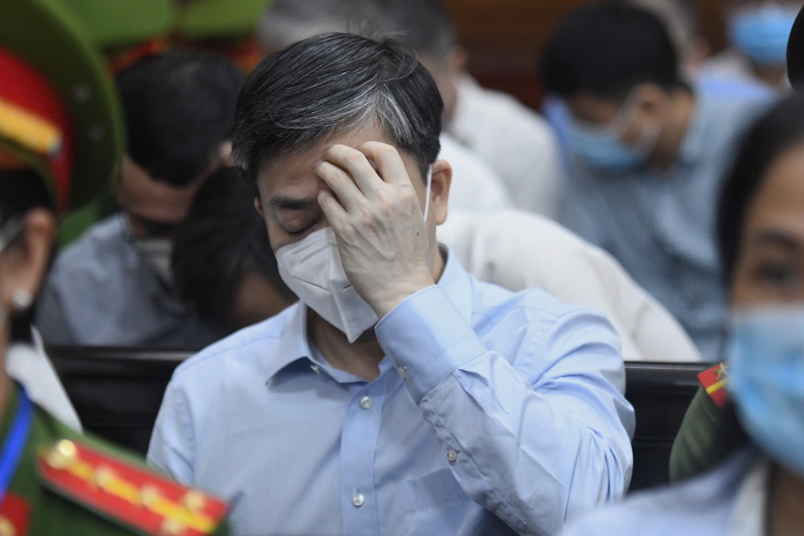 vu Xuyen Viet Oil anh 3