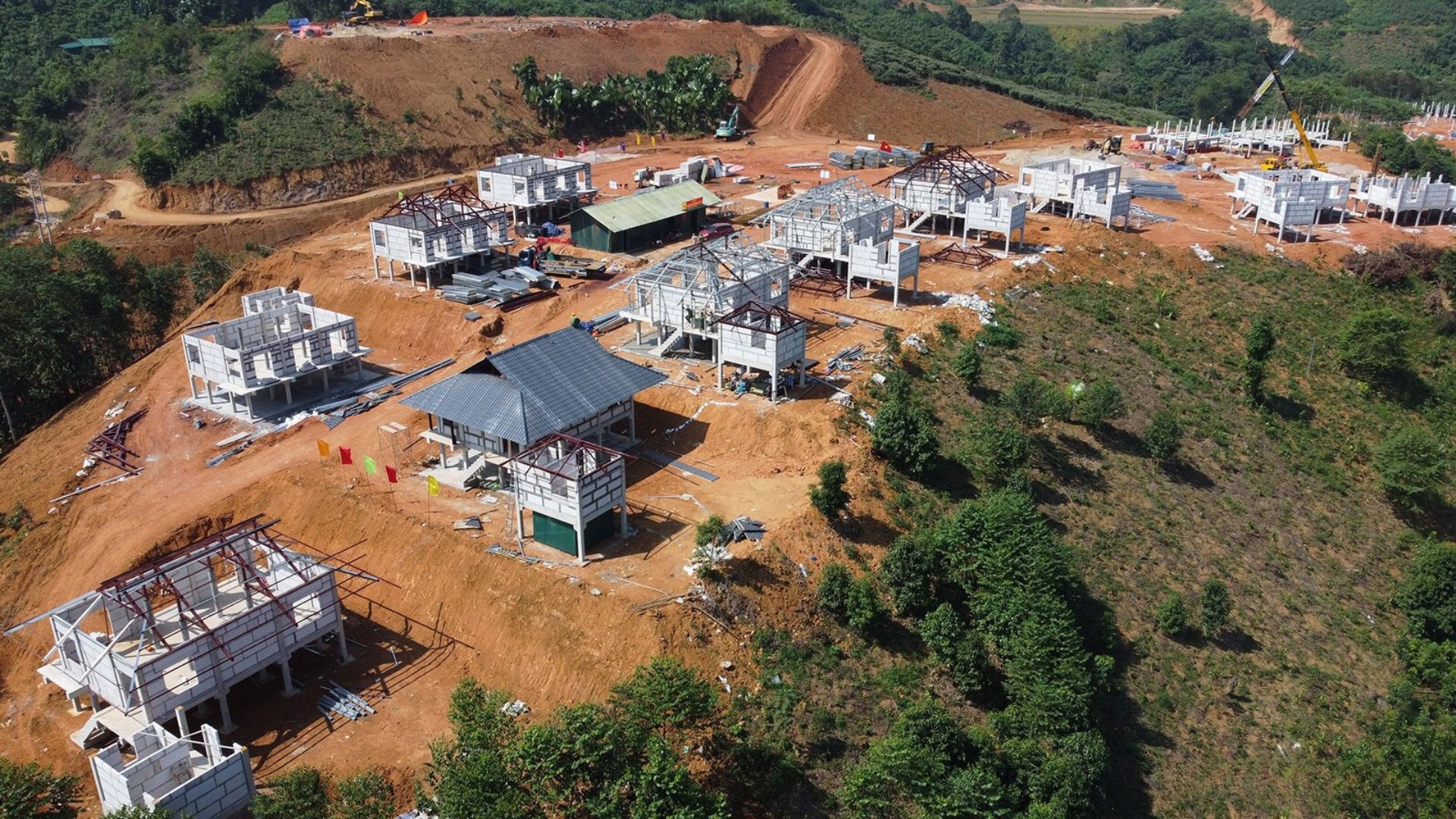 33 ho dan Lang Nu boc tham vi tri nha moi hinh anh