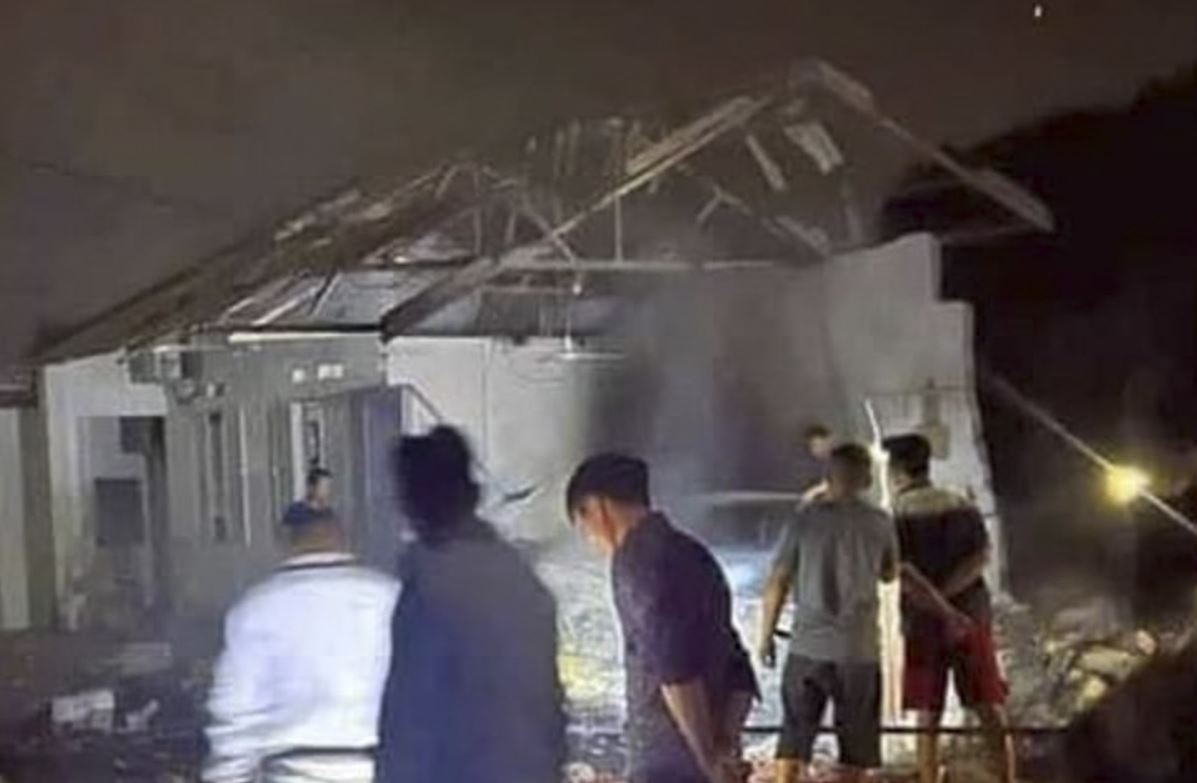 Tim thay thi the nguoi dan ong sau vu no lon o Bac Giang hinh anh