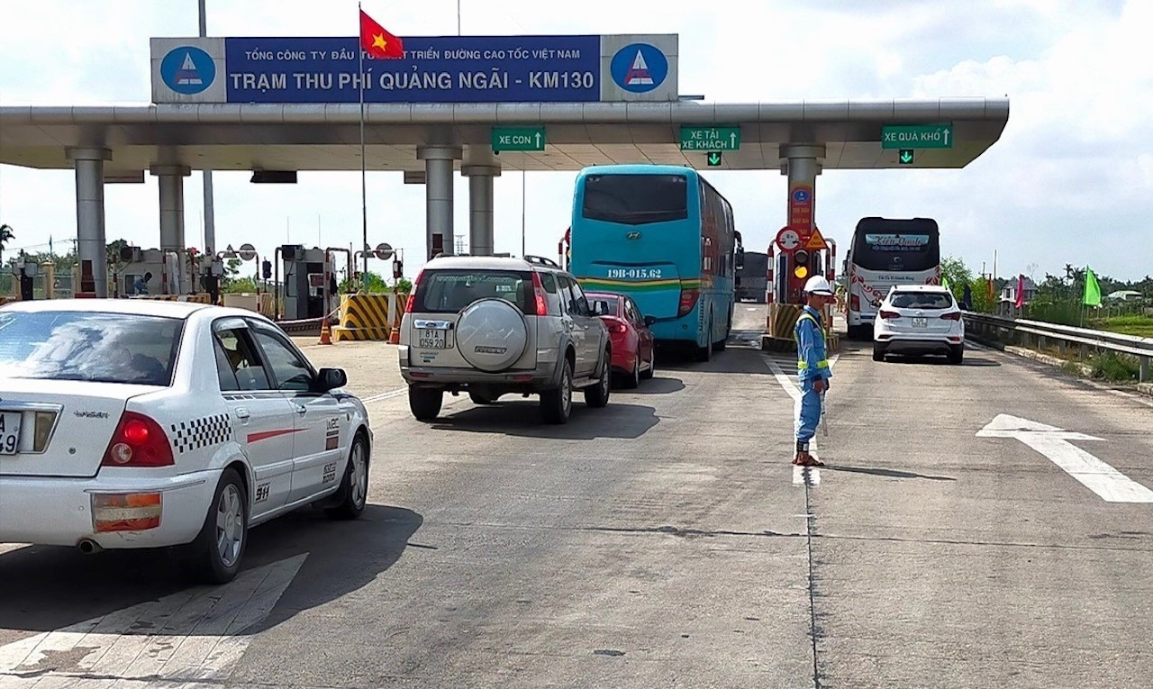 12 nhom xe khong phai tra phi qua tram BOT hinh anh