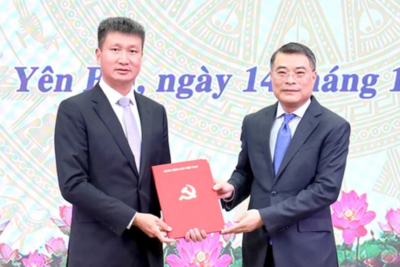 Bo Chinh tri chuan y chuc danh Bi thu Tinh uy Yen Bai hinh anh