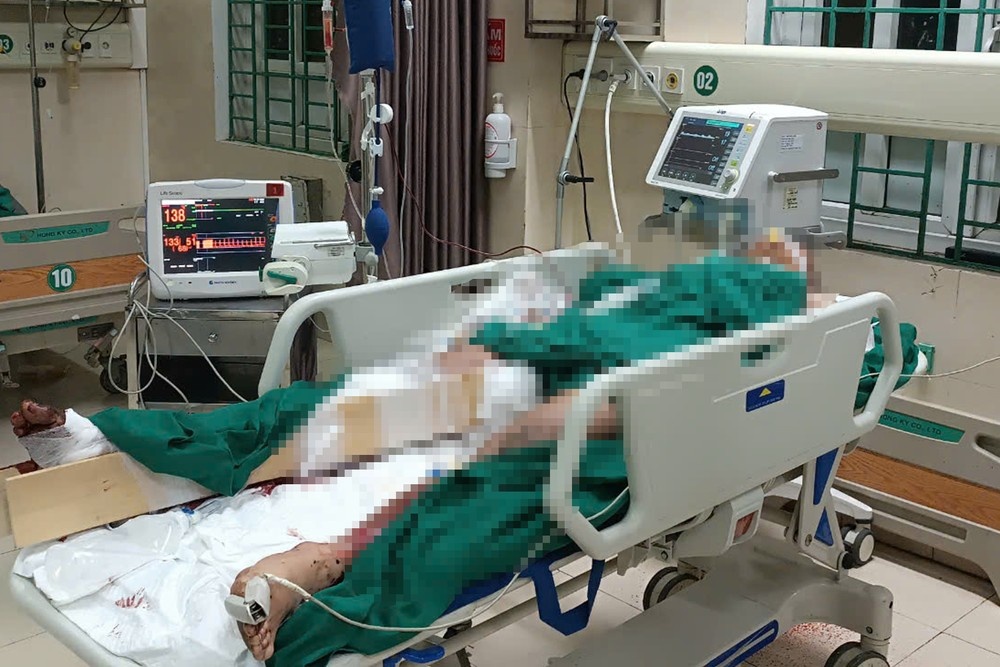 Kinh 3 tang nha vo vun, mot thanh nien trong thuong sau tieng no lon hinh anh