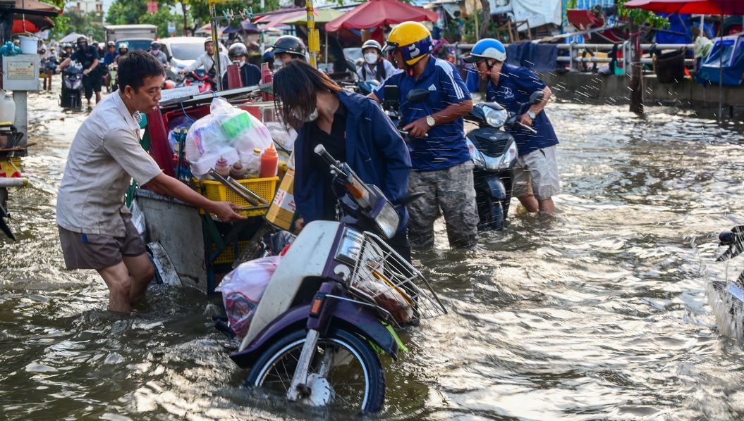 Thoi tiet 16/11: Nam Bo trieu cuong dang cao hinh anh