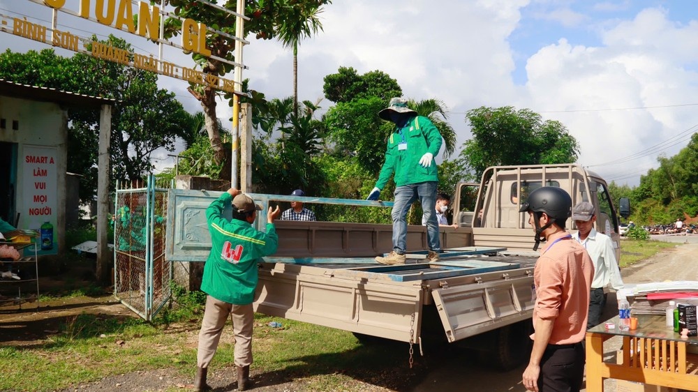 Cuong che Dung Quat anh 5