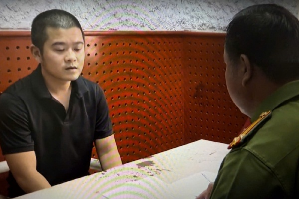 Truy to pho giam doc thue nguoi cat 9 cay cau hinh anh