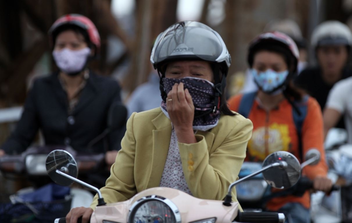 Bac Bo ret ve dem va sang som, Nam Bo nang nong hinh anh