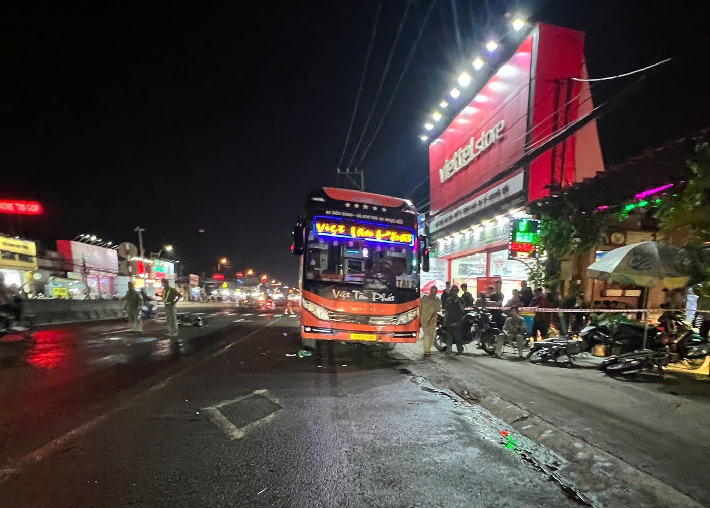 Xe khach Binh Duong anh 1