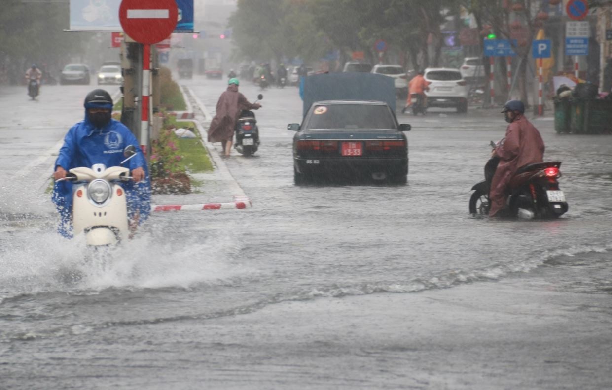 Mien Trung don dot mua rat lon hinh anh