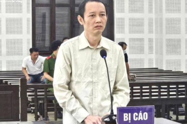 Pho giam doc tham o hon 2,1 ty dong de danh bac online hinh anh