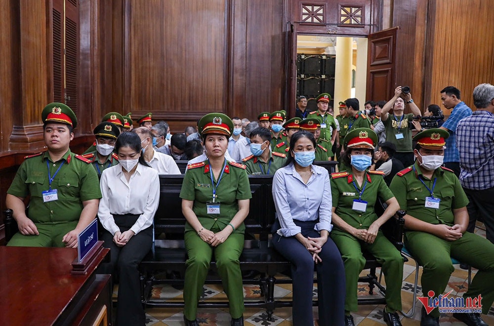 Xuyen Viet Oil,  Mai Thi Hong Hanh,  Le Duc Tho,  Ngan hang Vietinbank,  Chu tich Vietinbank anh 2