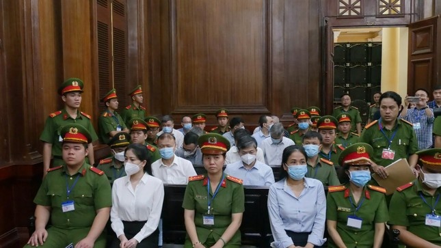 Mai Thi Hong Hanh,  Xuyen Viet Oil,  Ngan hang Vietinbank,  Le Duc Tho,  Chu tich Vietinbank anh 2