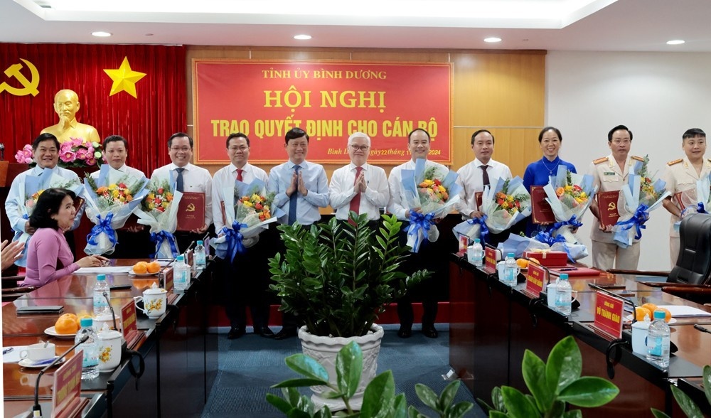 Dieu dong nhan su TP.HCM anh 4