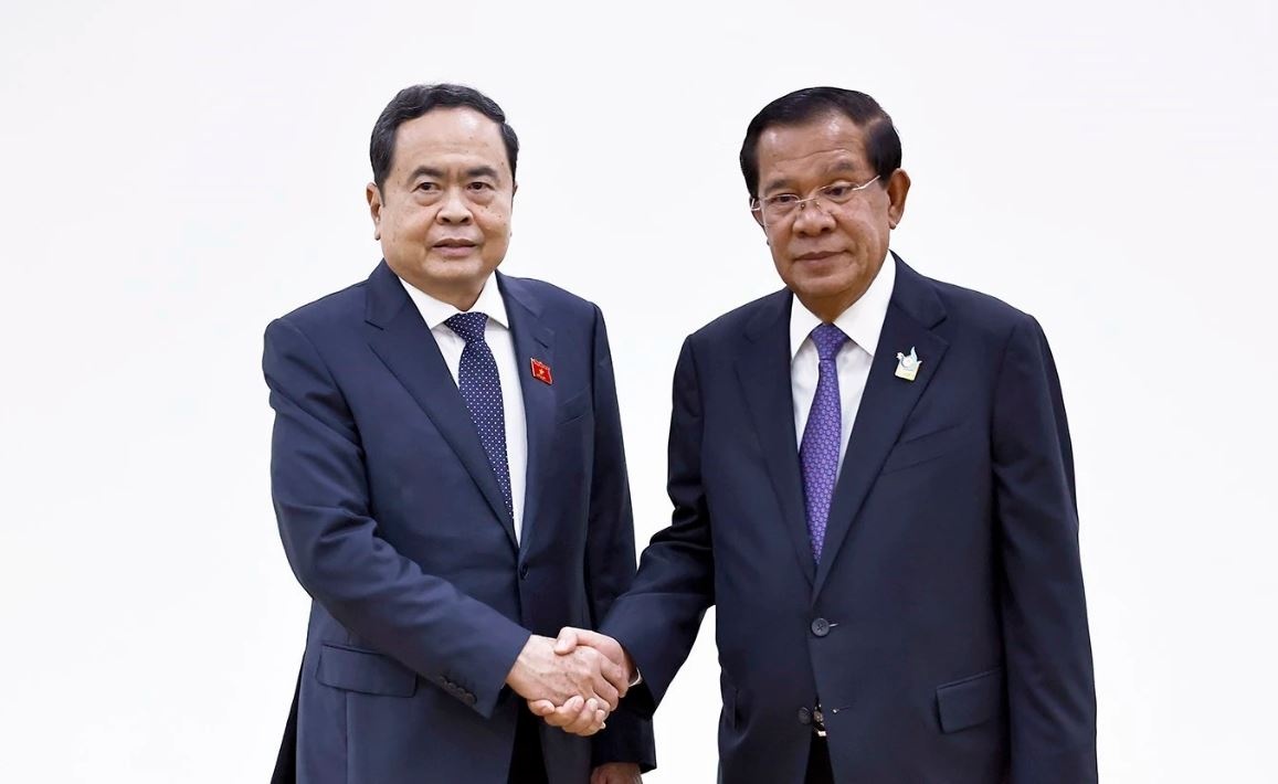 Chu tich Quoc hoi: Viet Nam uu tien tang cuong quan he voi Campuchia hinh anh
