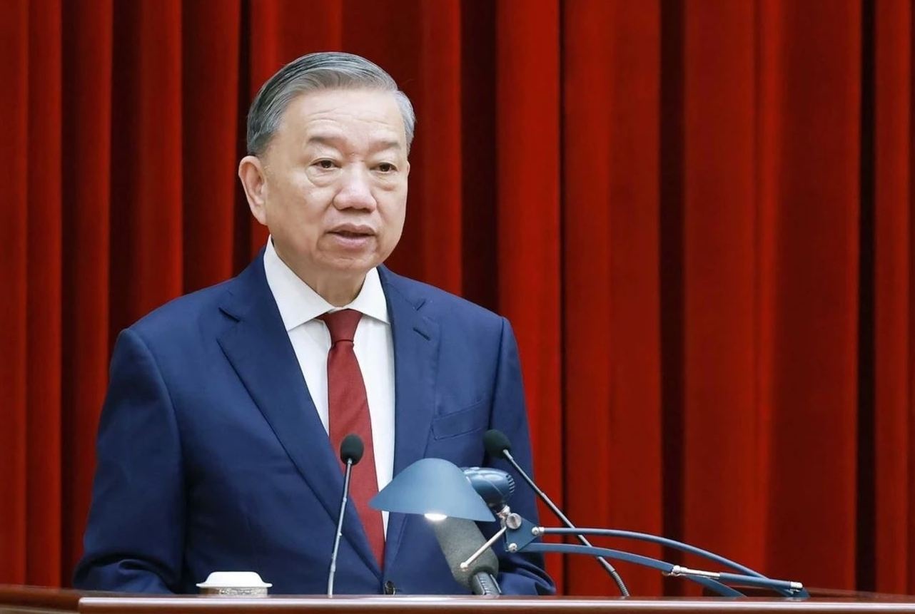 Hoi nghi Trung uong xem xet van de tinh gon bo may hinh anh