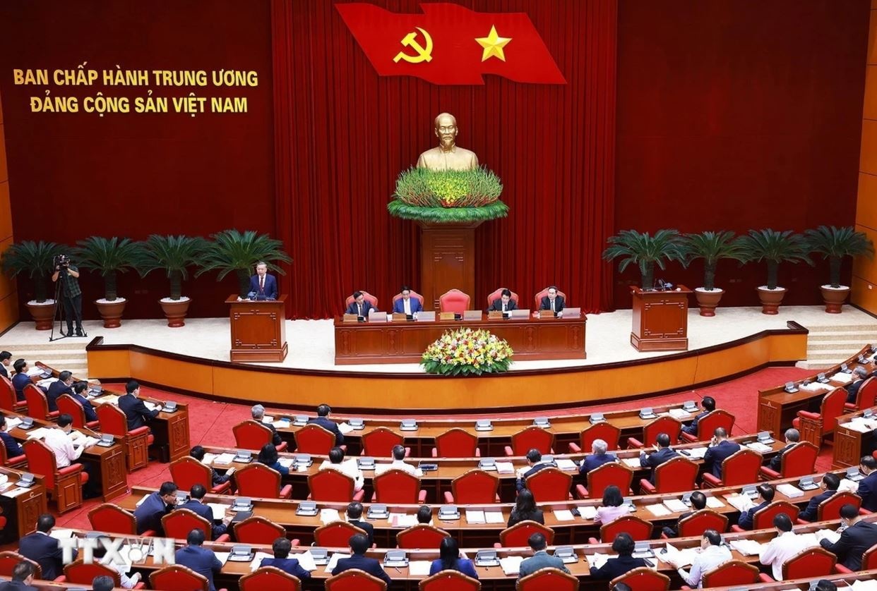 Hoi nghi Trung uong anh 1