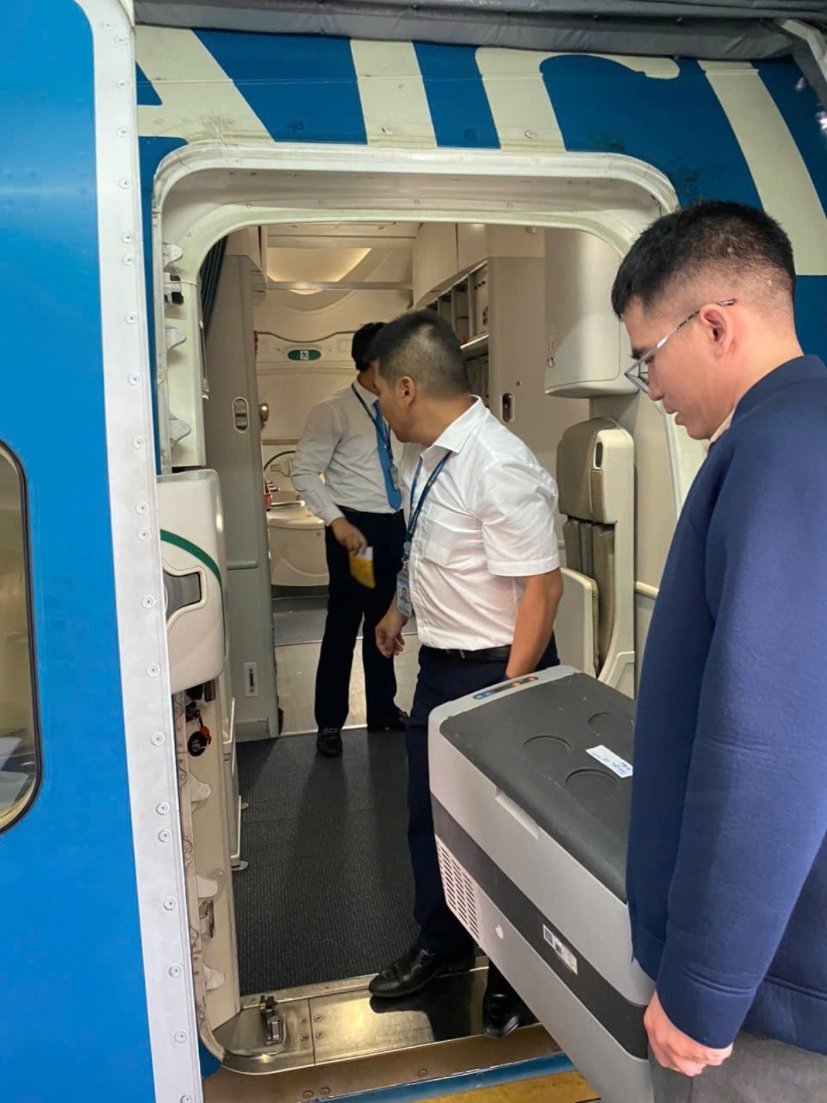 Vietnam Airlines hien tang anh 1