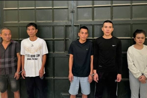 Lien tiep bat 5 vu va 13 nguoi mua ban, su dung ma tuy o Thanh Hoa hinh anh