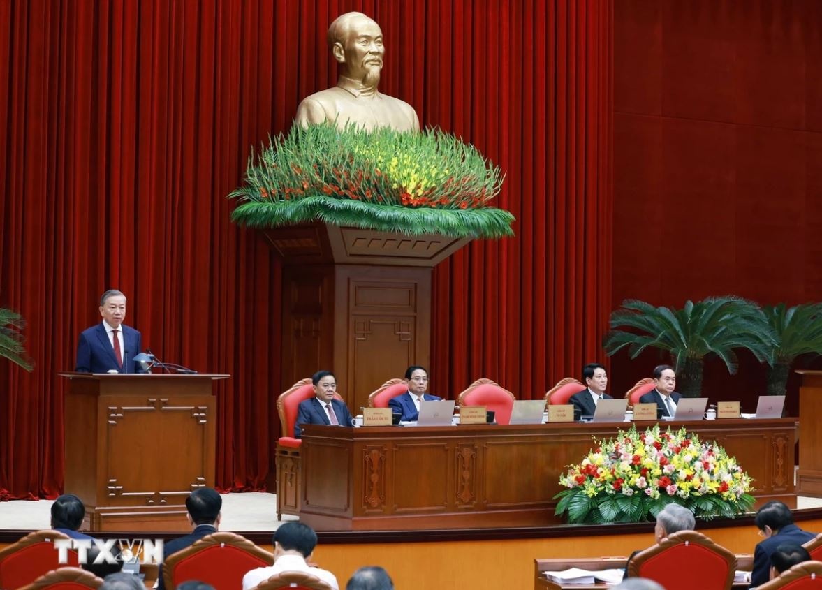 Hoi nghi Trung uong XIII anh 1