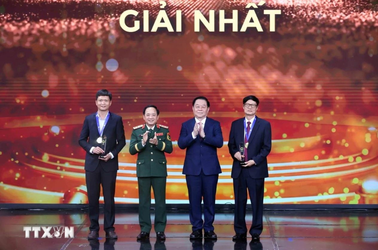 Nguyen Trong Nghia Tuyen giao anh 1