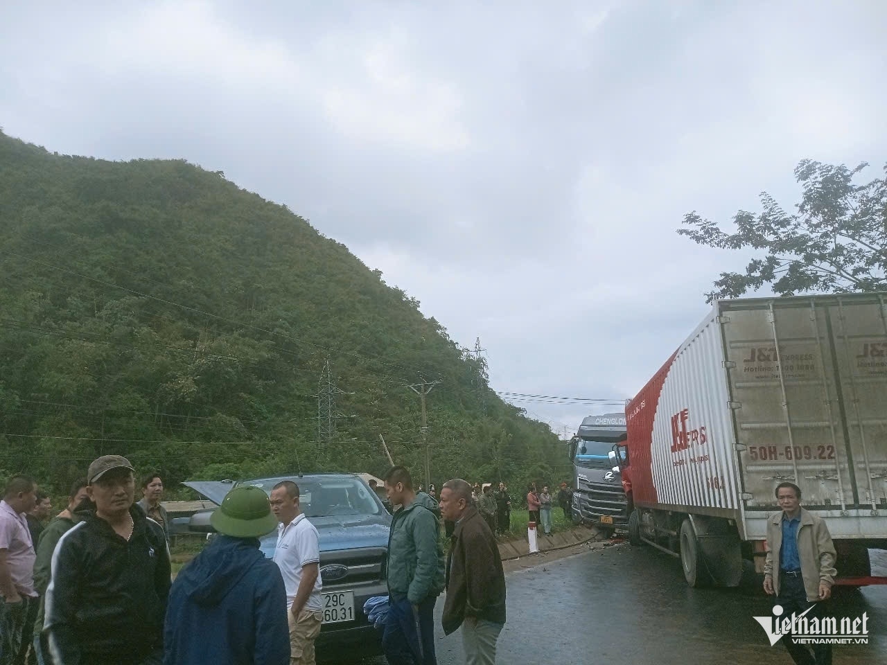 container dau xe tai anh 1