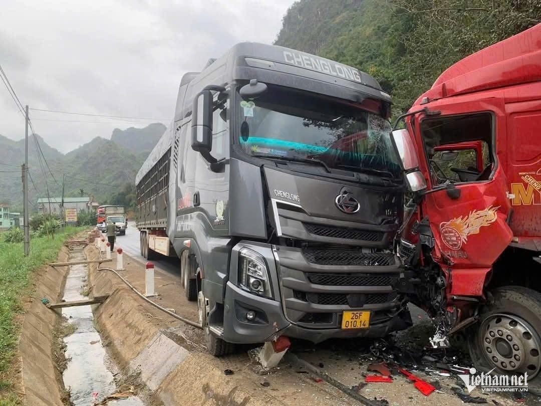 container dau xe tai anh 2