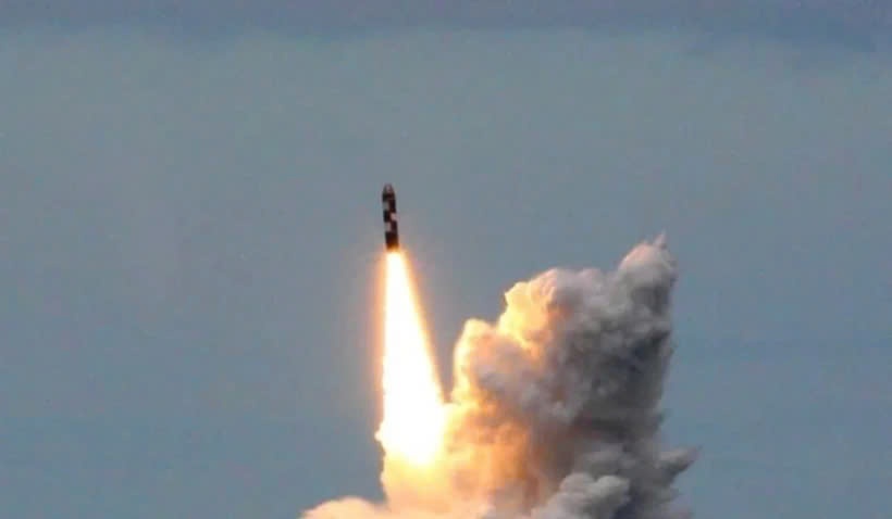 Tuong Ba Lan: Ten lua Oreshnik la 'ac mong' voi phong khong Ukraine hinh anh