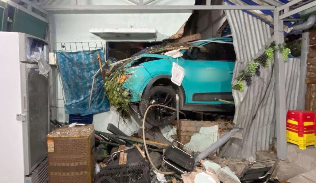 Taxi cong nghe tong sap tuong nha dan o TP.HCM hinh anh