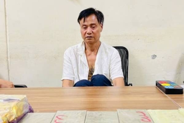 Phat hien 'kho' ma tuy tren oto Camry cua ke muon xe hinh anh