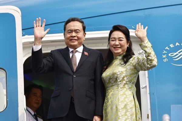 Chu tich Quoc hoi va Phu nhan len duong tham Singapore, Nhat Ban hinh anh