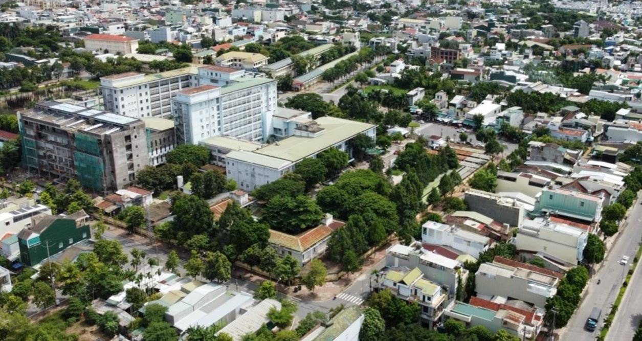 Quang Ngai giam 198 don vi su nghiep cong lap hinh anh