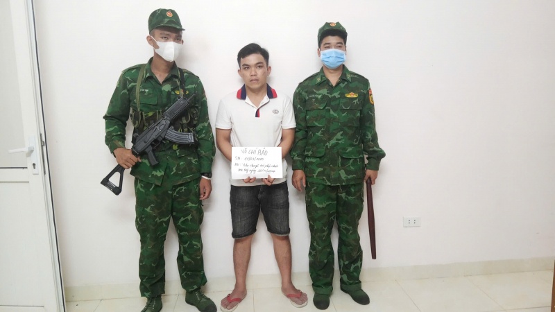 Thu giu khau sung rulo trong vu nhap canh cung 10 kg ma tuy hinh anh