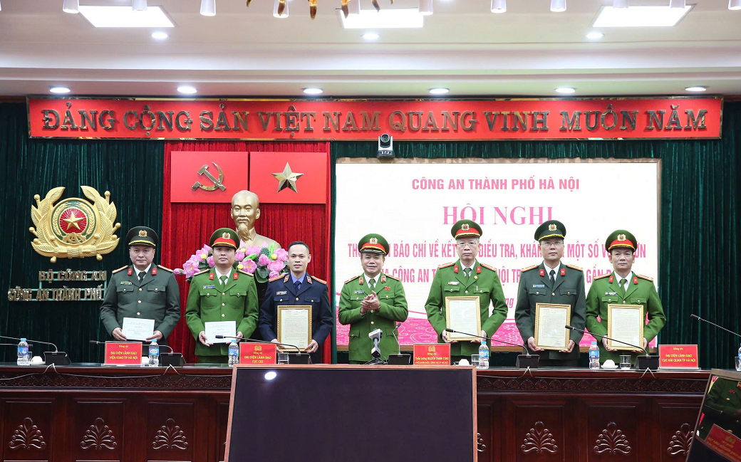 Bi thu Ha Noi bieu duong don vi pha vu an lien quan Tiktoker Mr Pips hinh anh