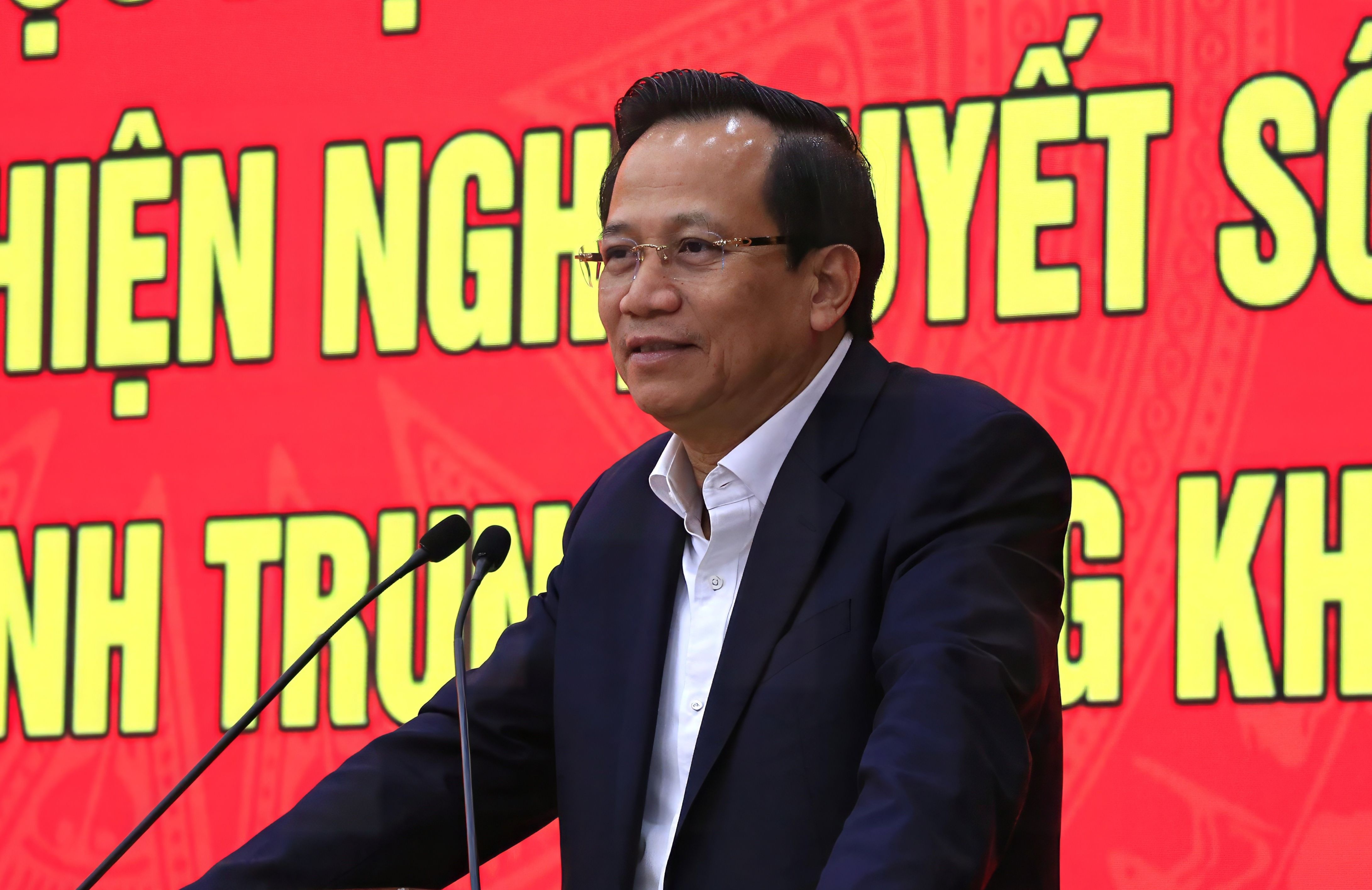 Ong Dao Ngoc Dung noi gi voi can bo khi Bo Lao dong sap sap nhap? hinh anh