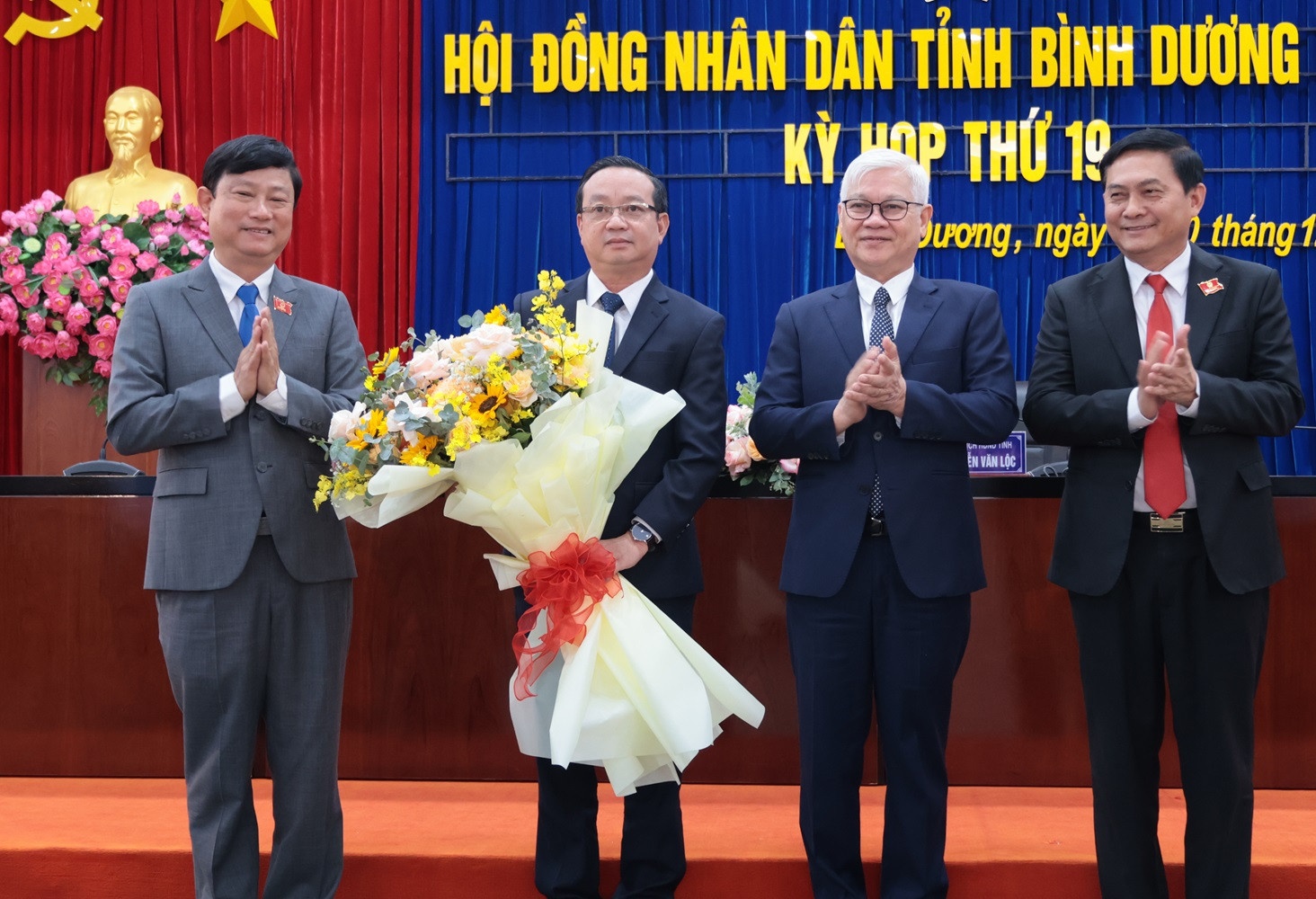 Bi thu TP Ben Cat lam Pho chu tich UBND tinh Binh Duong hinh anh