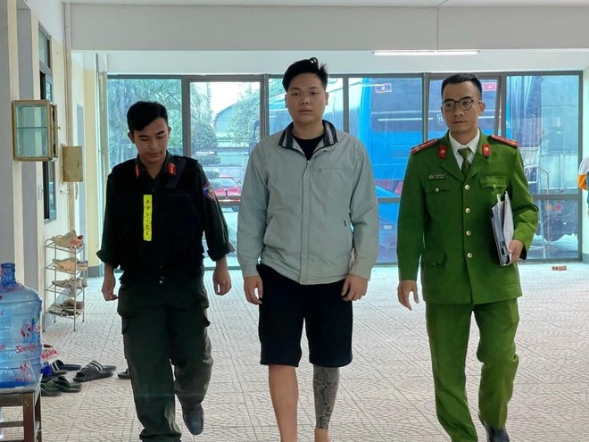 1.000 khau sung anh 1