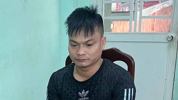 Ke dap pha oto sau va cham giao thong co tien an giet nguoi hinh anh