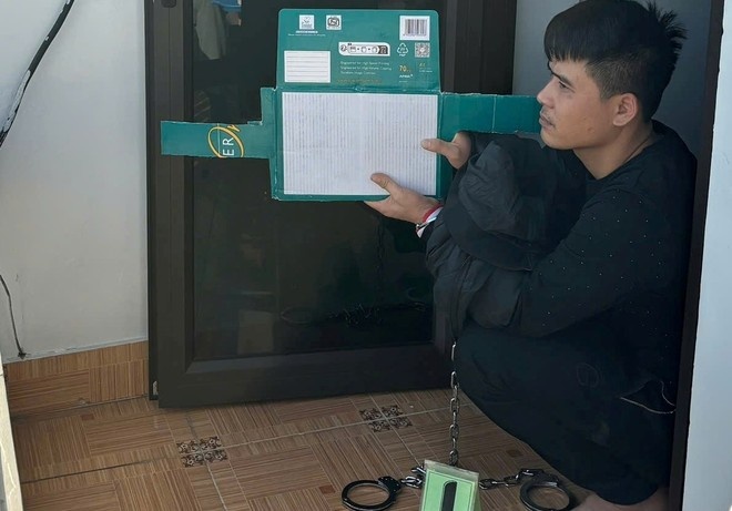 Dung sung ban hong,  Camera cua hang xom anh 1